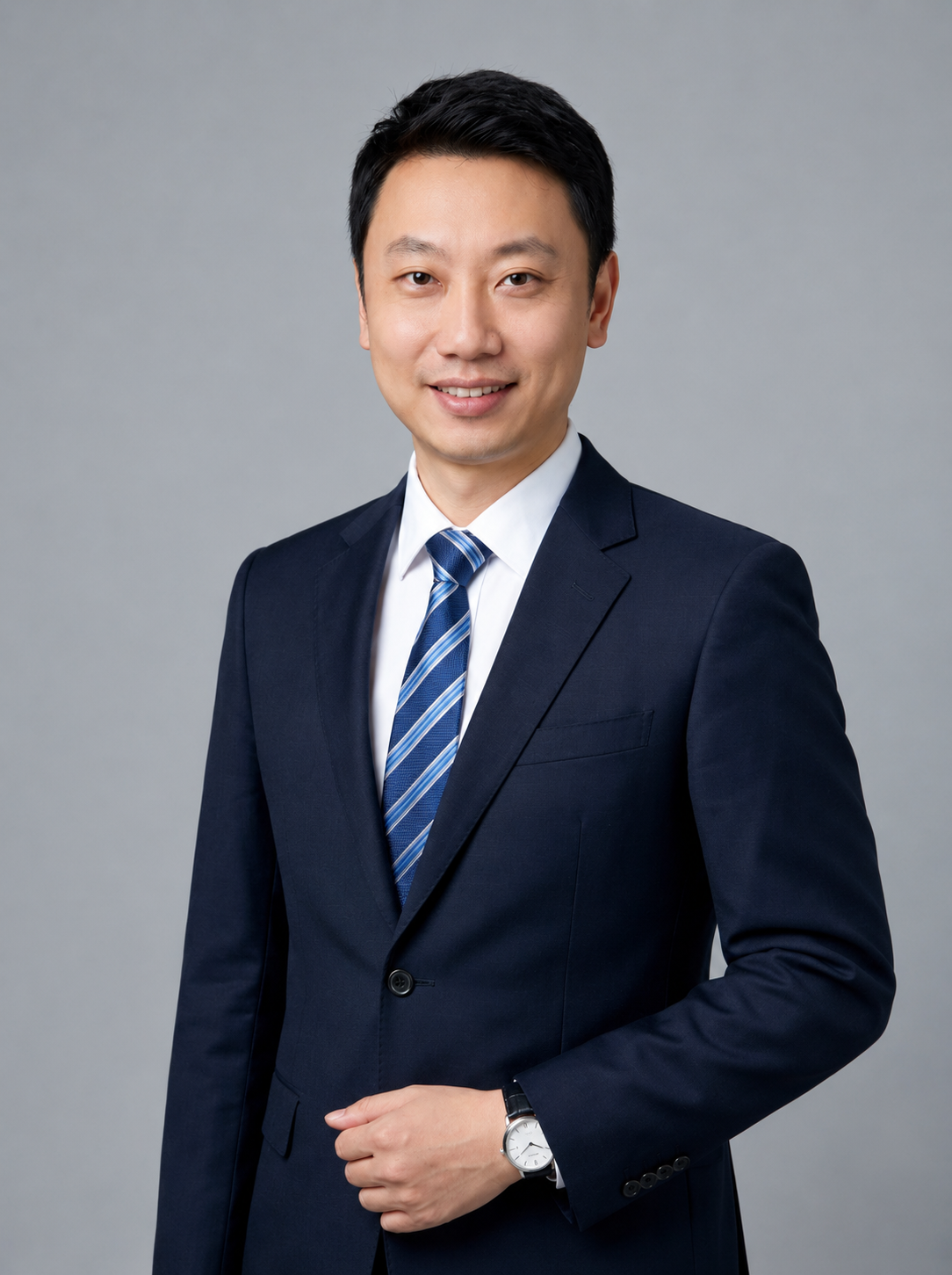 技术负责人张慧卓工作照占位